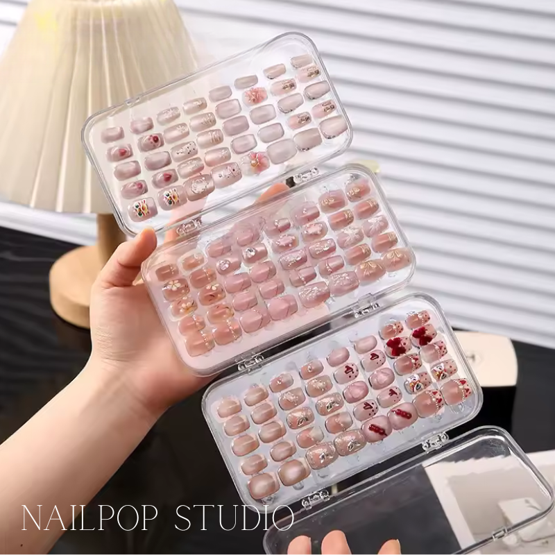 Tri-Fold Press-On Collection Case | Accessories | Press On Nails Storage